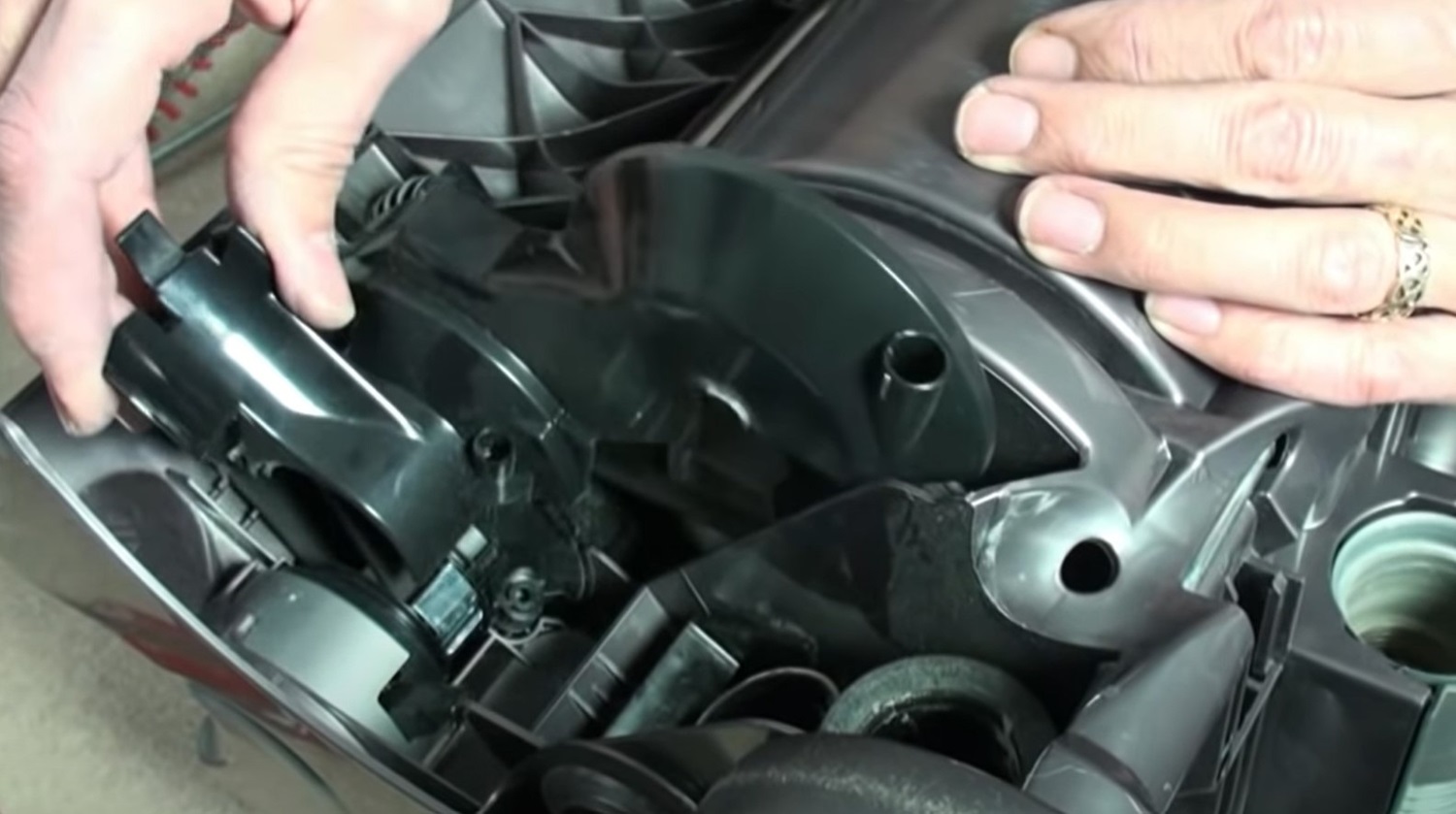 Dyson Motor Replacement remove the clutch cover